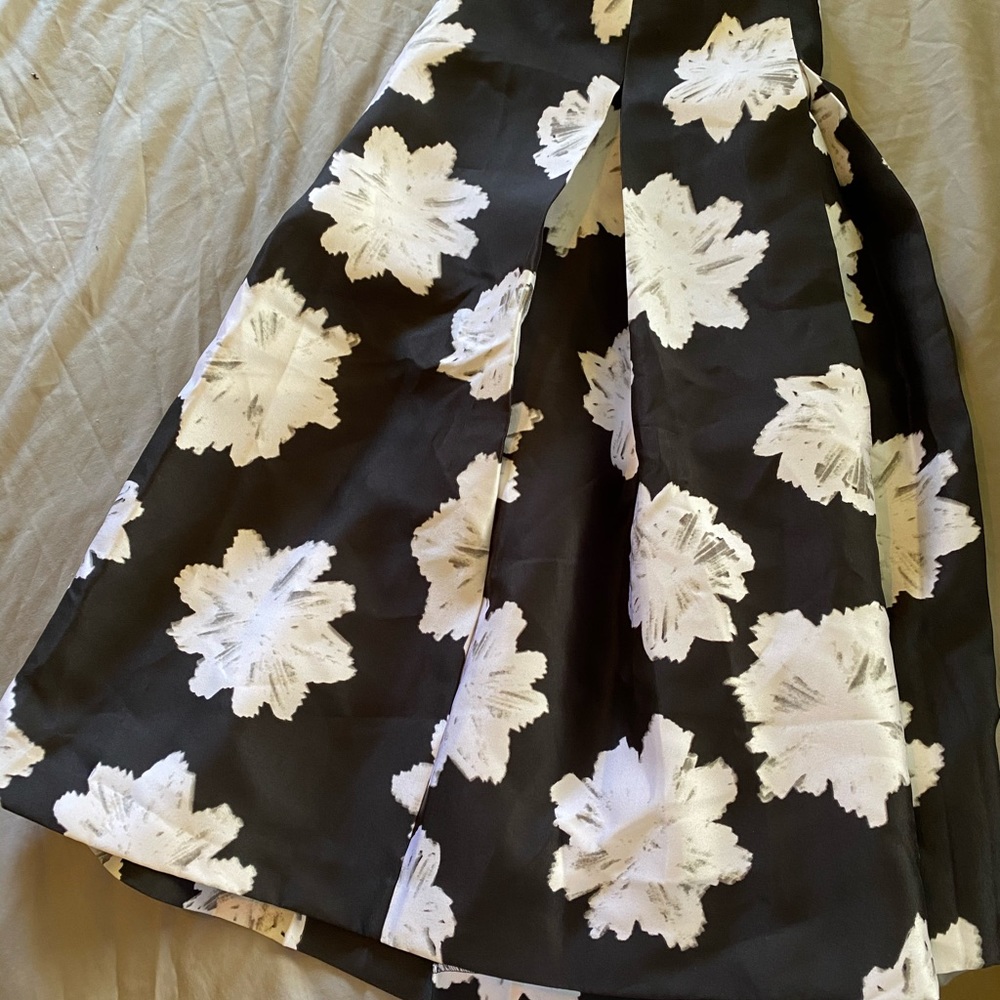 Midi skirt, never worn no tags though